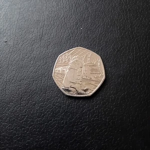 Paddington At The Station 50p Münze 2018 in gutem glänzenden Zustand zum Sammeln. - Bild 1 von 1