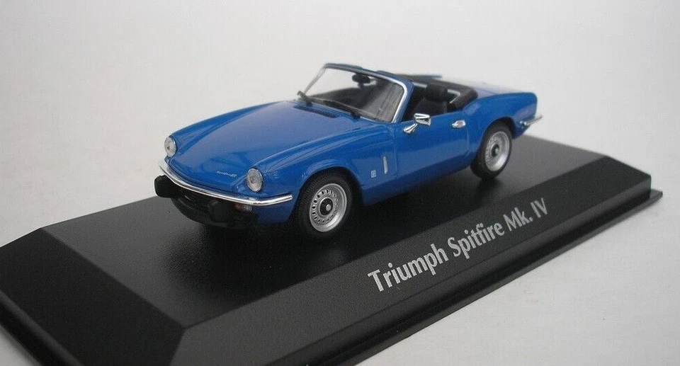MAXICHAMPS, TRIUMPH Spitfire Mk.lV 1972 Bleu, échelle 1/43, MXC940132531 - Photo 1/4