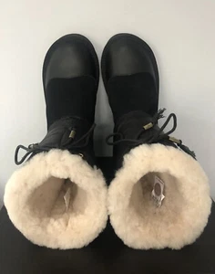 Stivali corti classici Australia Luxe Earth nylon trapuntato pelliccia di pecora *7 - Foto 1 di 16