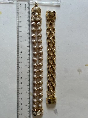 Pulsera Kenneth Jay Lane Intercambiable Perla/Oro con Cierre de Perla/Estrás Foto 1 de 4