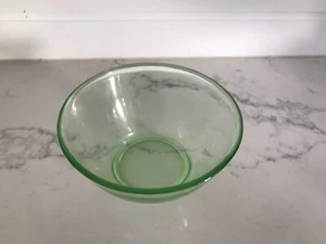VINTAGE SMALL GREEN DEPRESSION GLASS MIXING BOWL - Picture 1 of 6