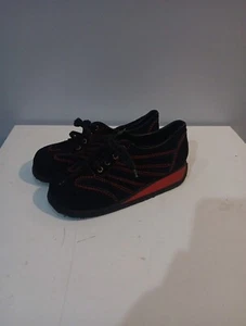 Women's size 7.5 Vintage KINNEY Suad SADDLE SHOES 50's 60's - Picture 1 of 3