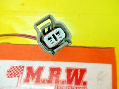 WIRE PLUG CONNECTOR off MANUAL TRANSMISSION SOLENOID SWITCH for 00-05 MR2 SPYDER - Image 1 of 4