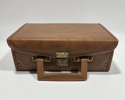 BROWN VINYL SRVICE MFG. CO. STORAGE CASE FOR CASSETTE TAPES *HOLDS 12 TAPES* - Image 1 of 4
