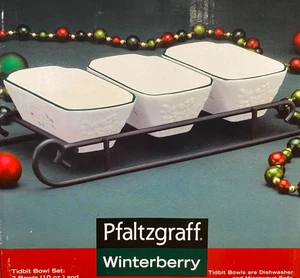 PFALTZGRAFF WINTERBERRY - LECKERBISSEN 3-TEILIGES SNACKSCHALEN-SET - MIT SCHLITTENGESTELL - Bild 1 von 4
