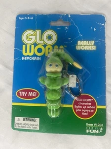 2003 Hasbro Glo Worm Keychain New In The Blister Pack Basic Fun Lights Up W/Batt - Picture 1 of 4