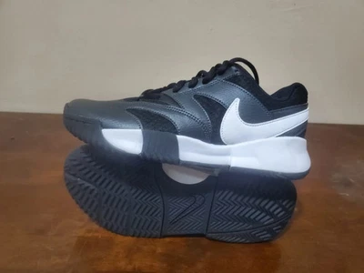 NEW WOMEN'S NIKE COURT LITE 4 CLY FJ2318 001 BLACK/WHITE SZ 6 - Image 1 of 4