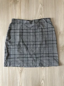 Minifalda negra blanca a cuadros H&M talla S 36 minifalda - Imagen 1 de 3