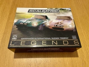 COMO NUEVO Scalextric C3898A Jaguar Tipo E Goodwood Edición Limitada Leyendas Juego de Caja - Imagen 1 de 11