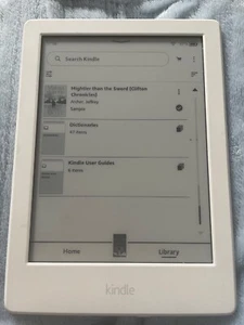Amazon Kindle (8th Generation), 6in - White - Picture 1 of 4