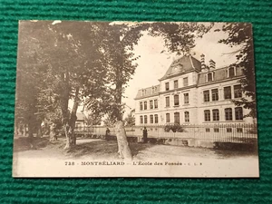 CPA 30 MONTBELIARD - L'Ecole des Fossés - Imagen 1 de 2