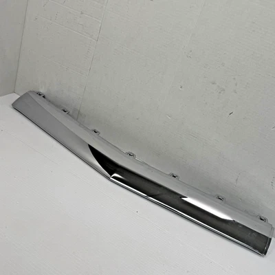 NOVO 2012 - 2018 MERCEDES-BENZ CLS550 PARA-CHOQUE DIANTEIRO LWR ACABAMENTO CENTRAL 2188851774 FABRICANTE DE EQUIPAMENTO ORIGINAL - Imagem 1 de 4