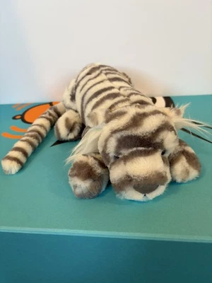 AUTHENTIC JELLYCAT Little Sacha Snow Tiger Brand new with tags*Very Rare* 🐯 - Image 1 of 4