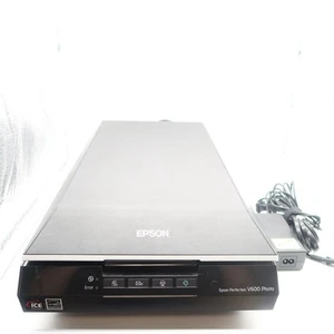 Scanner fotografico/negativo EPSON Perfection V500 con alimentatore - TESTATO - Foto 1 di 5