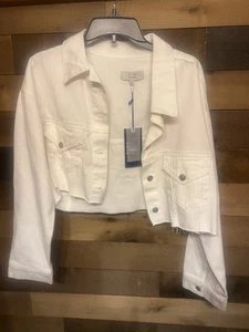 Love Tree Denim Jacket Womens Medium Button Up Cropped White Jean NWT - Picture 1 of 4