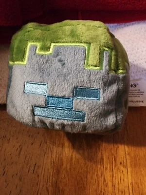  2018 Minecraft Mine Chest Exclusive 4" Clip On Keychain Plush Creeper - Image 1 of 4