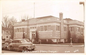 Albany Public Library Vtg Cars Street Scene Albany, OR Vtg 1950's RPPC Postcard  - Picture 1 of 2