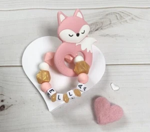 Beißring Greifring Greifling mit Namen Silikon Rosa weiß gold Fuchs - Bild 1 von 1