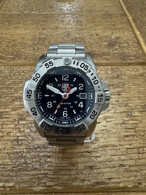 Reloj Luminox 3250 Navy Seal Acero Inoxidable Hecho en Suiza Cuarzo 200M Resistente al Agua Foto 1 de 4