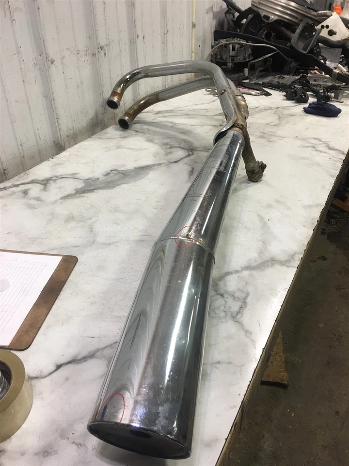 82 Honda CB 750 CB750 F Super Sport silenciador lateral derecho tubo escape Foto 1 de 4