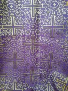 Lila/Gold liturgischer Stoff-Jerusalem Kreuz - 2+ Yards x 59" breit - Lot 15 - Bild 1 von 3