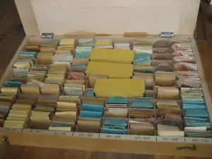 Konvolut alte Uhrengläser Formgläser 1941 verschiedene Sorten Größen Formen - Bild 1 von 4