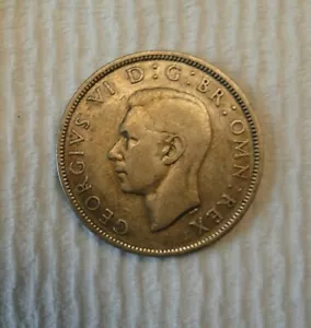 1945 GREAT BRITAIN .500 SILVER HALF CROWN COIN ~ GEORGE VI (FIRST TYPE) - Picture 1 of 2