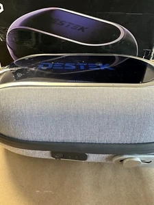 OC ONE DESTEK CHARGING CASE FOR QUEST 2 - Picture 1 of 2