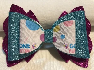 EASTER FLOWER HAIR BOW,PURPLE, BLUE AND WHITE, WITH BUNNIES , 4" X 3" HOMEMADE - Picture 1 of 3