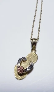 10k Yellow White & Rose Gold Flip Flop Pendant Necklace 18" Chain/Collar de Oro - Picture 1 of 8