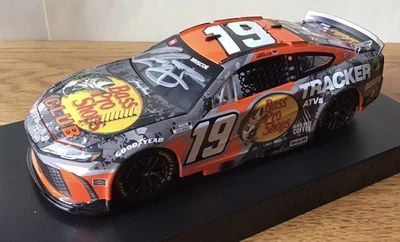 2025 CHASE BRISCOE AUTOGRAPHED- TOYOTA CAMRY - BASS PRO SHOP - DIECAST & COA - Image 1 of 4