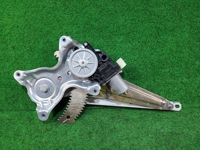 MITSUBISHI TRITON LEFT REAR WND REG/MOTOR MQ-MR, 03/15-10/23 REGULATOR AND MOTOR - image 1 of 4