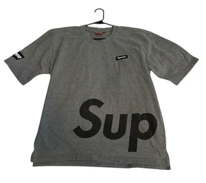 T-shirt Supreme avvolgente logo laterale 100% cotone girocollo uomo XL rara $$$ - Foto 1 di 10