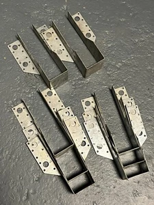 8 x Heavy duty joist hanger - 170 x 50 x 2mm - Picture 1 of 1