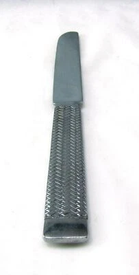 Essentials Stainless Steel  ESN7 Basketweave Dinner Knife (Knives) - Image 1 of 4