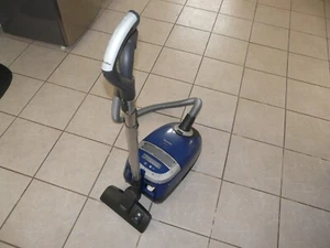 ~MIELE S5510 Staubsauger defekt~Blau 2200 Watt, Bastelgerät, S 5510 - Bild 1 von 13