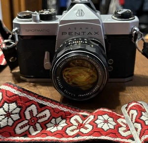 Pentax ASAHI Spotmatic 35mm Vintage Camera - Picture 1 of 6