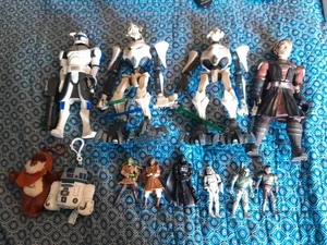 Figuras de Star Wars de 4-10 pulgadas, 20 más pequeños 2 llaveros y 6 juguetes McDonalds sellados - Imagen 1 de 22