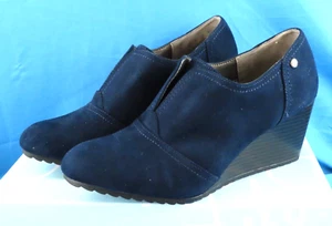 New LIFE STRIDE Navy Blue PUNCH BOOTIES Wedge Heels Shoes MICROSUEDE sz 8 W WIDE - Picture 1 of 9