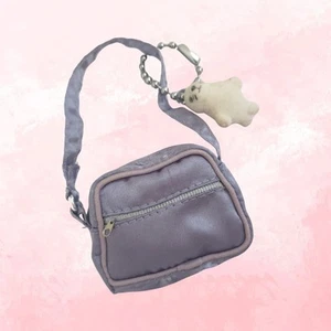 Bratz Dana Wintertime Wonderland Purple Bag With White Penguin Keychain MGA - Picture 1 of 3
