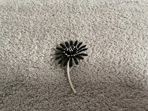 Spilla spilla vintage mod retrò stelo di fiori nero/bianco - Foto 1 di 6