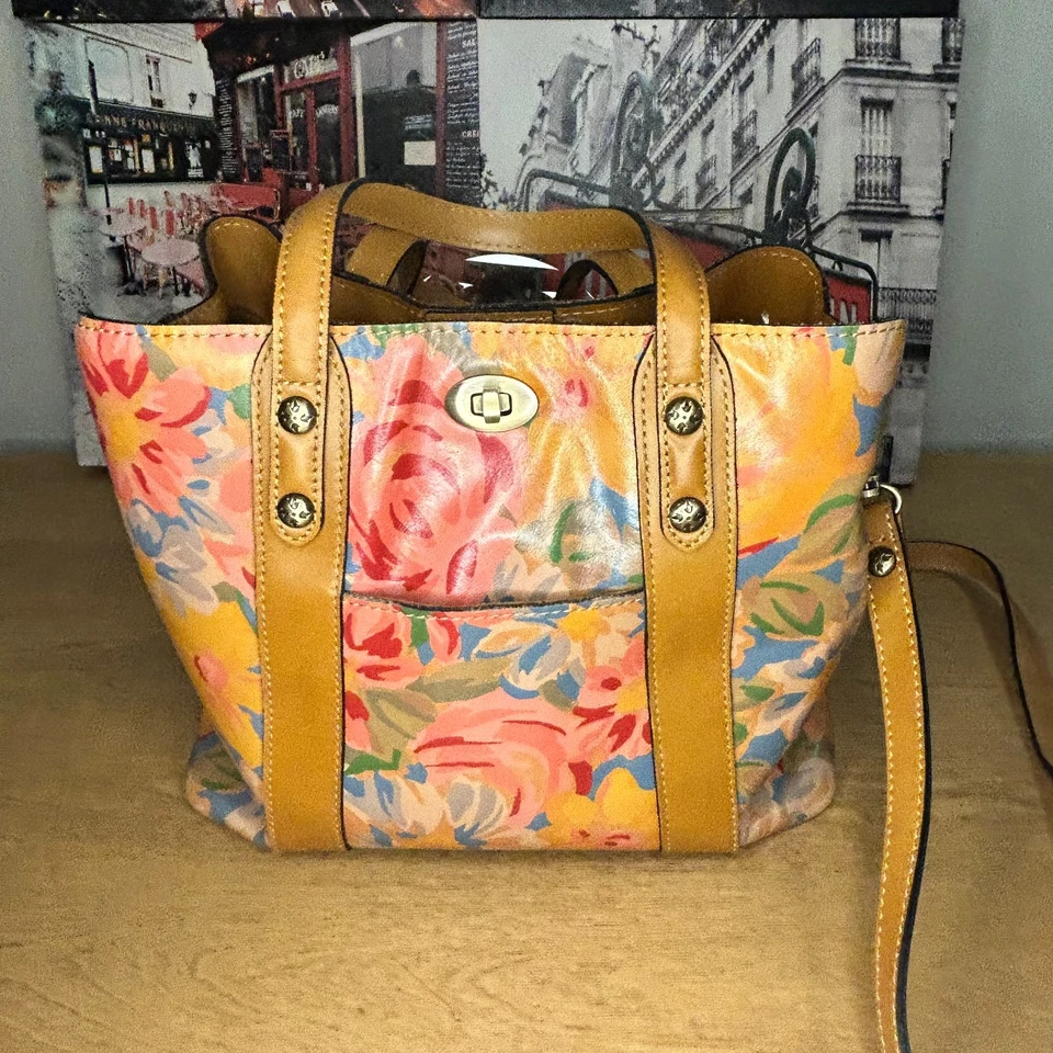 Bolso Bandolera Patricia Nash Darby Cuero Rosa Cítrico Foto 1 de 4