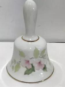 Campana Ashleydak Fine Bone China 4" Hecha en Inglaterra Flores y enredaderas rosas - Imagen 1 de 8