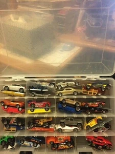 Hot Wheels Collection - Picture 1 of 2