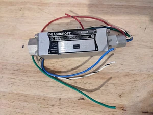 ASHCROFT FPSN7JV07 xfs F-Series NEMA 7 Explosion Proof Pressure Switch - Picture 1 of 4