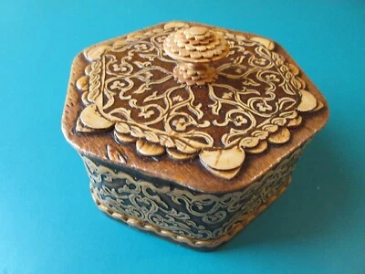 Caja baratija joyería corteza de abedul rusa de 4" HEXÁGONO madera en capas tallada original Foto 1 de 4