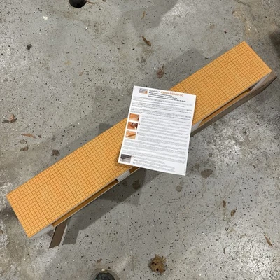Schluter KERDI-BOARD-SC 38"x 6"x 4.5" Bordillo de Ducha Impermeable (KBSC115150970) Nuevo Foto 1 de 3