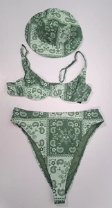 Conjunto de bikini con aros y sombrero cubo NASTY GAL estampado de azulejos verdes 3 piezas NUEVO UK 14 - Imagen 1 de 22