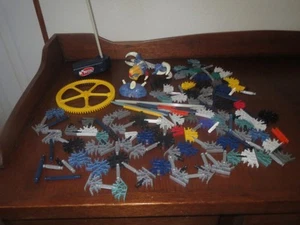 KNEX LargeLot of Motor Wheel Connector Parts & Pieces - Bild 1 von 1