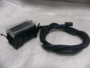 KEYENCE FD-V45A Gas flow rate sensor amplifier Amplifier separate type - Picture 1 of 3